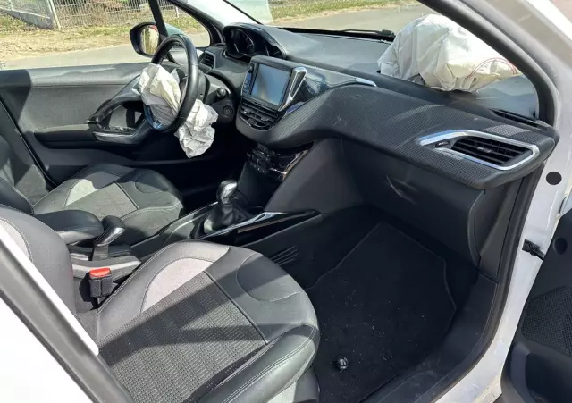 PEUGEOT 2008 1.2 Pure Tech Allure S&S