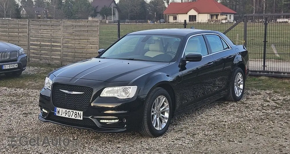 CHRYSLER 300 