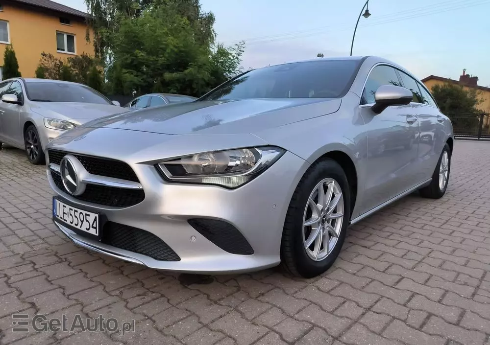 MERCEDES-BENZ CLA 180 d Shooting Brake 8G-DCT Edition 2022