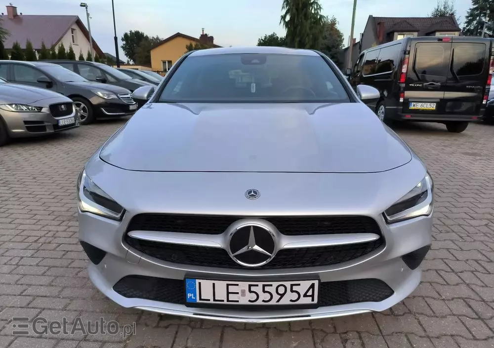 MERCEDES-BENZ CLA 180 d Shooting Brake 8G-DCT Edition 2022