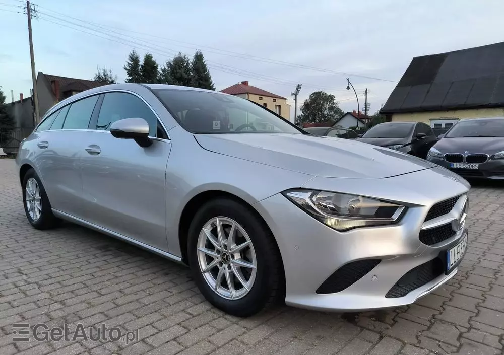 MERCEDES-BENZ CLA 180 d Shooting Brake 8G-DCT Edition 2022