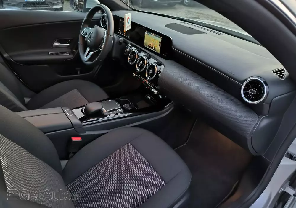 MERCEDES-BENZ CLA 180 d Shooting Brake 8G-DCT Edition 2022