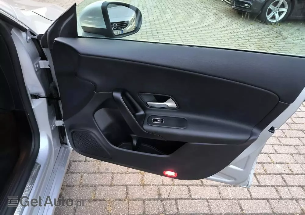 MERCEDES-BENZ CLA 180 d Shooting Brake 8G-DCT Edition 2022