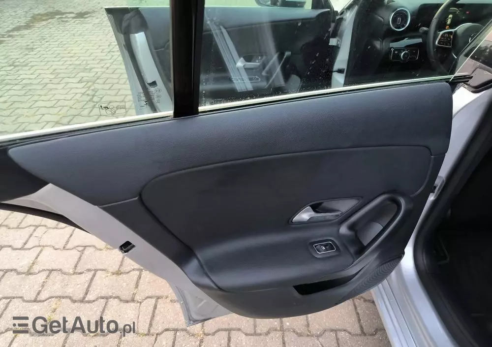 MERCEDES-BENZ CLA 180 d Shooting Brake 8G-DCT Edition 2022