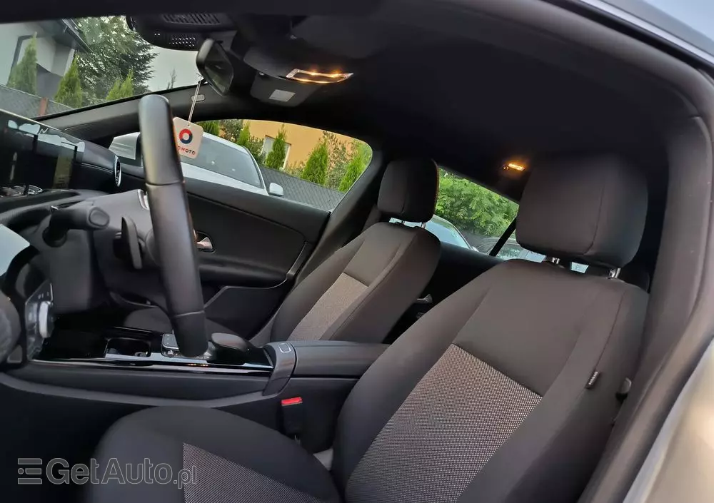 MERCEDES-BENZ CLA 180 d Shooting Brake 8G-DCT Edition 2022