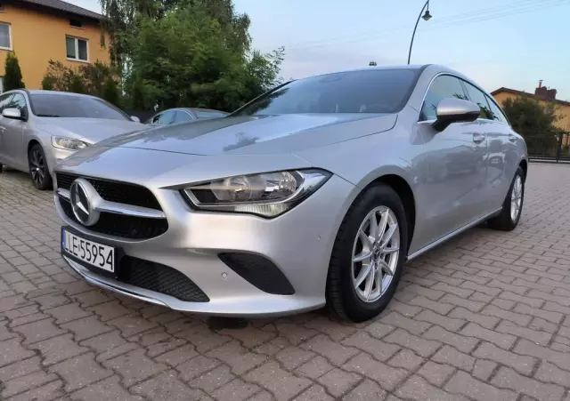 MERCEDES-BENZ CLA 180 d Shooting Brake 8G-DCT Edition 2022