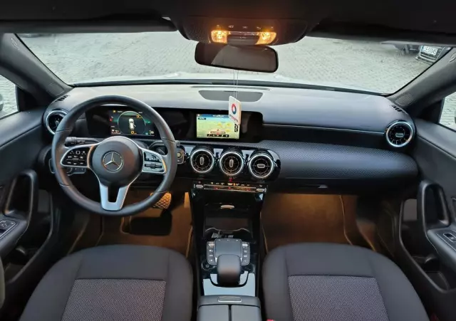 MERCEDES-BENZ CLA 180 d Shooting Brake 8G-DCT Edition 2022