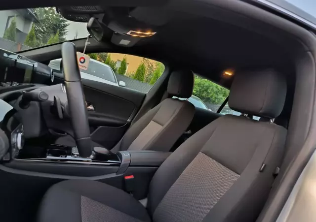 MERCEDES-BENZ CLA 180 d Shooting Brake 8G-DCT Edition 2022