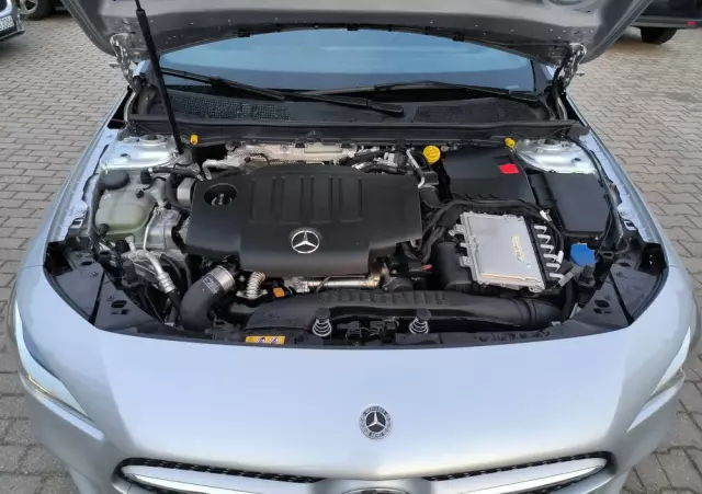 MERCEDES-BENZ CLA 180 d Shooting Brake 8G-DCT Edition 2022