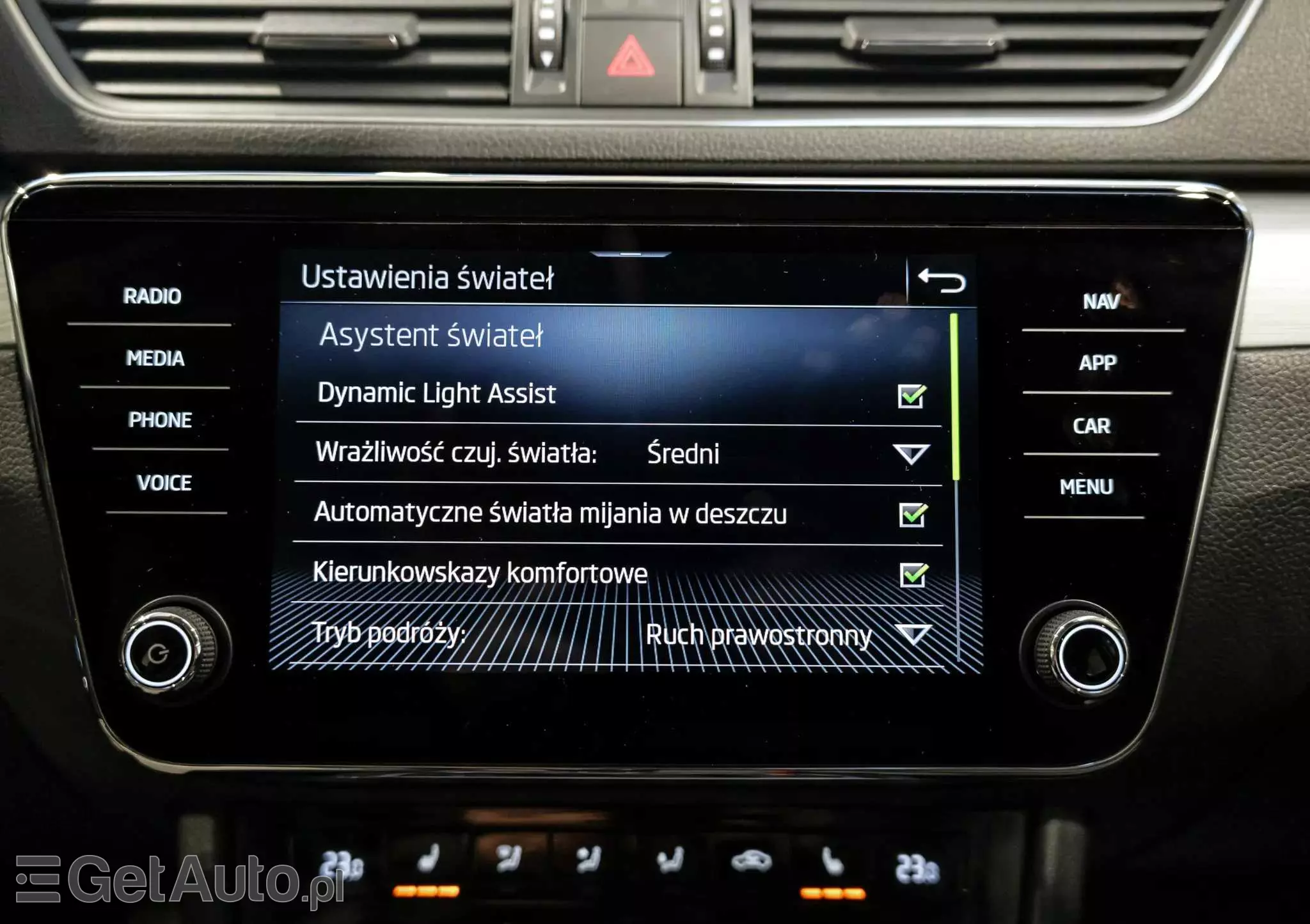 SKODA Superb 2.0 TDI SCR Ambition