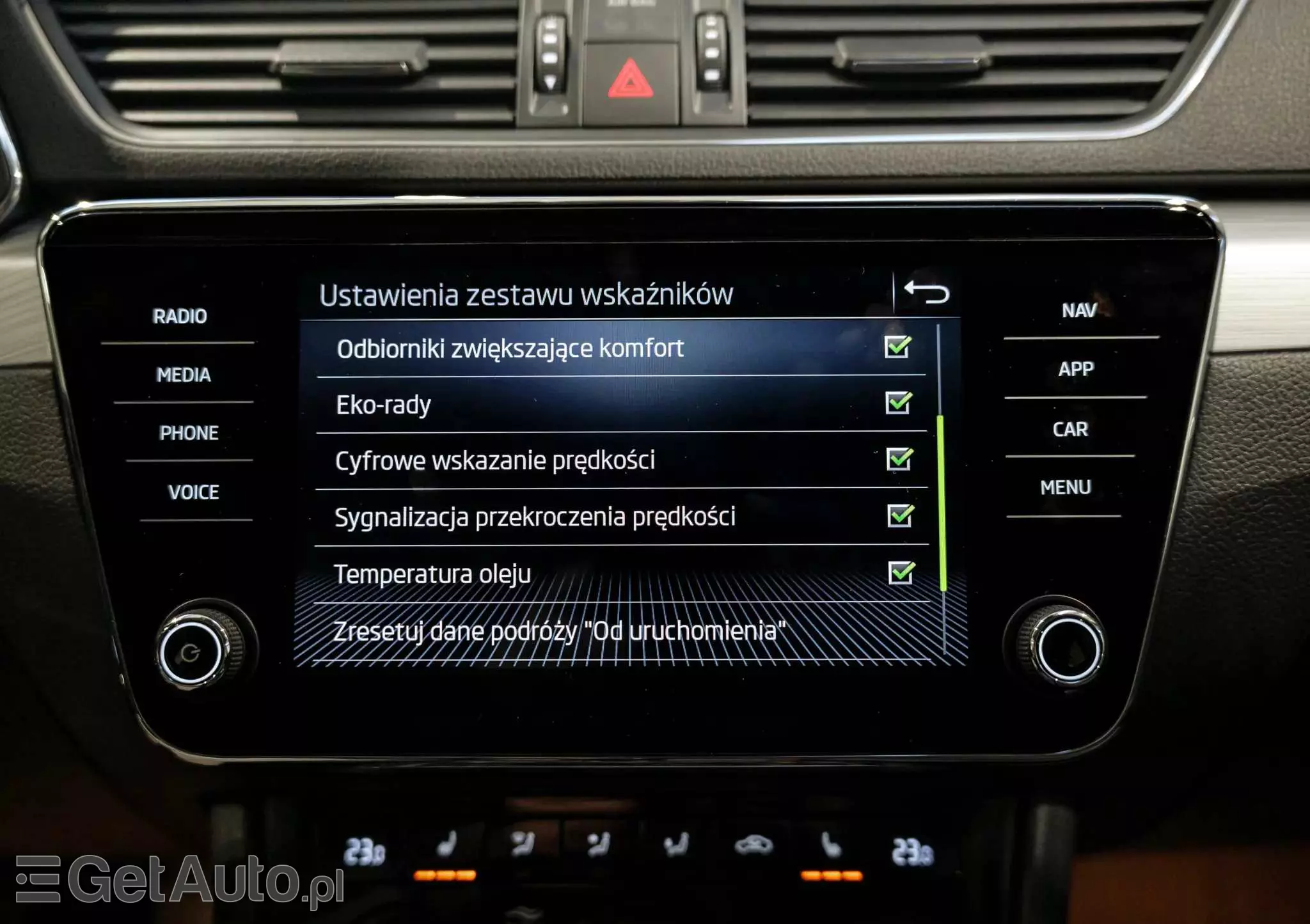 SKODA Superb 2.0 TDI SCR Ambition