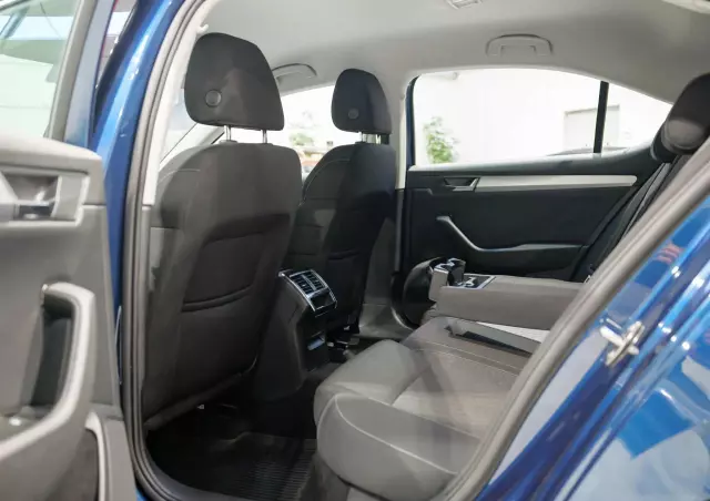 SKODA Superb 2.0 TDI SCR Ambition