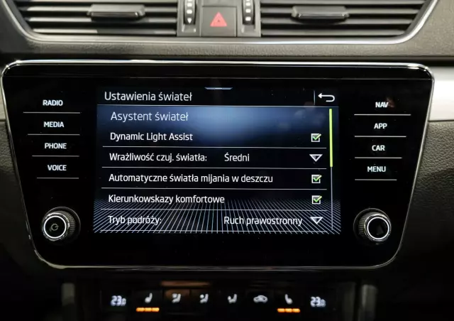 SKODA Superb 2.0 TDI SCR Ambition