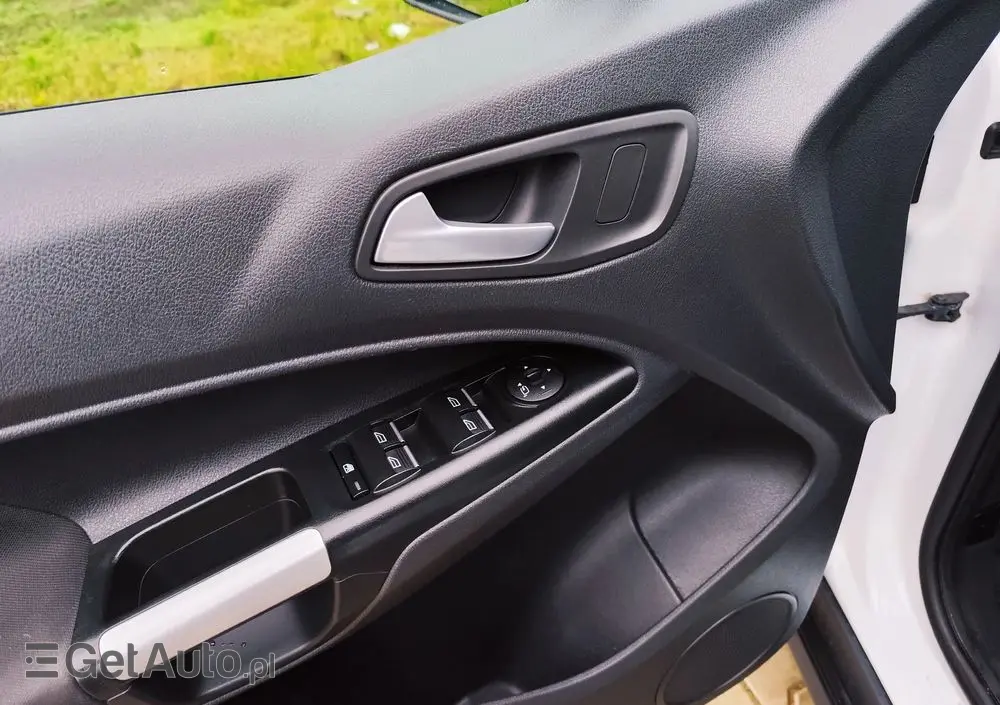 FORD Tourneo Connect Grand 