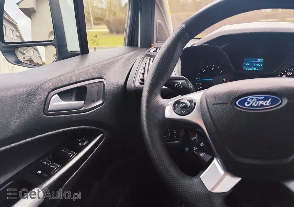 FORD Tourneo Connect Grand 