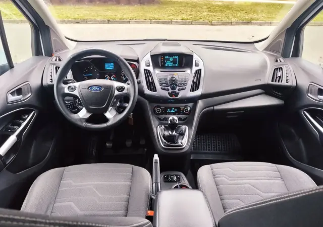 FORD Tourneo Connect Grand 