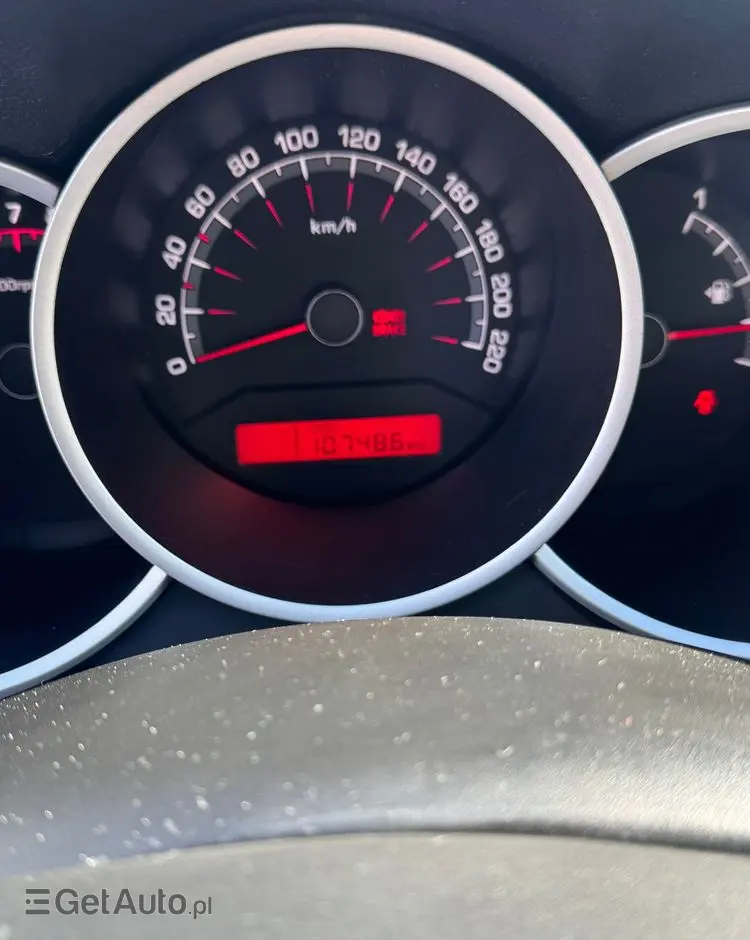 KIA Venga 1.6 CVVT Black Collection