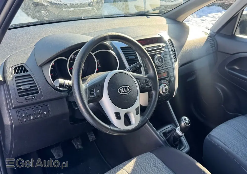 KIA Venga 1.6 CVVT Black Collection