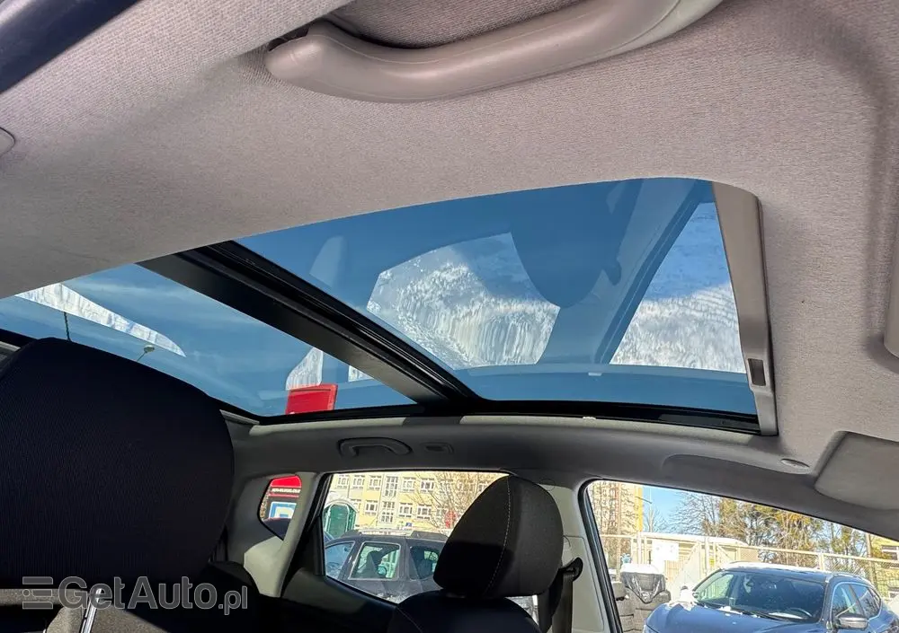 KIA Venga 1.6 CVVT Black Collection