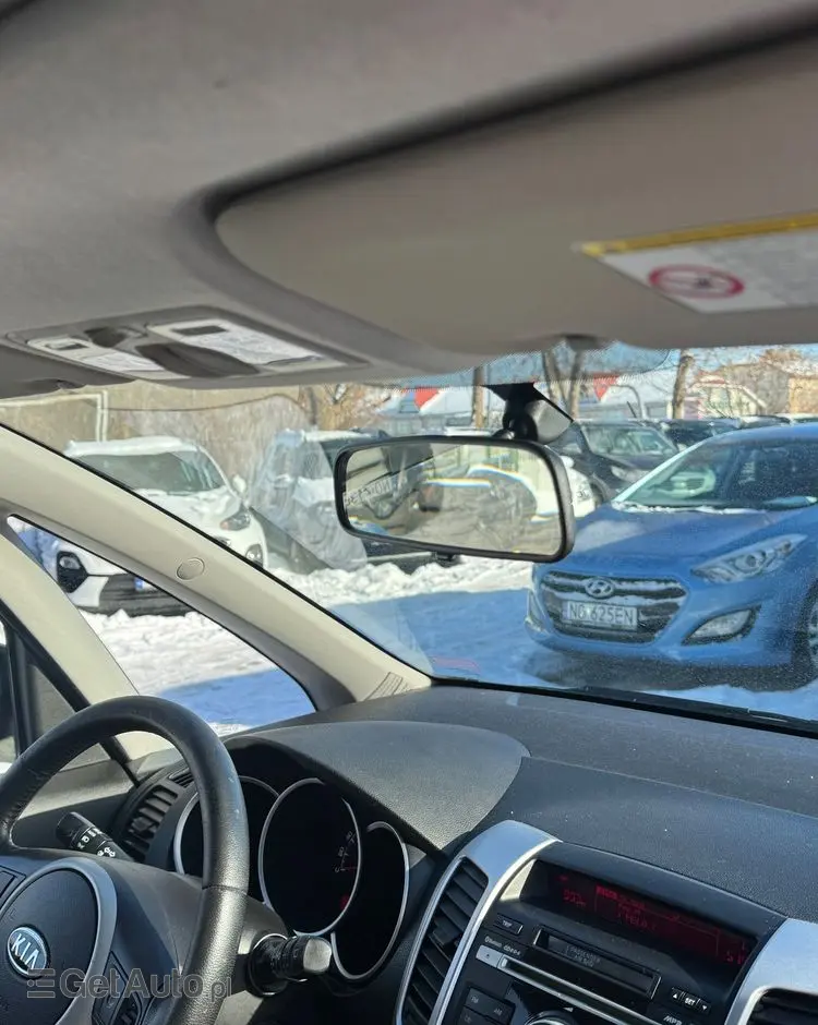 KIA Venga 1.6 CVVT Black Collection