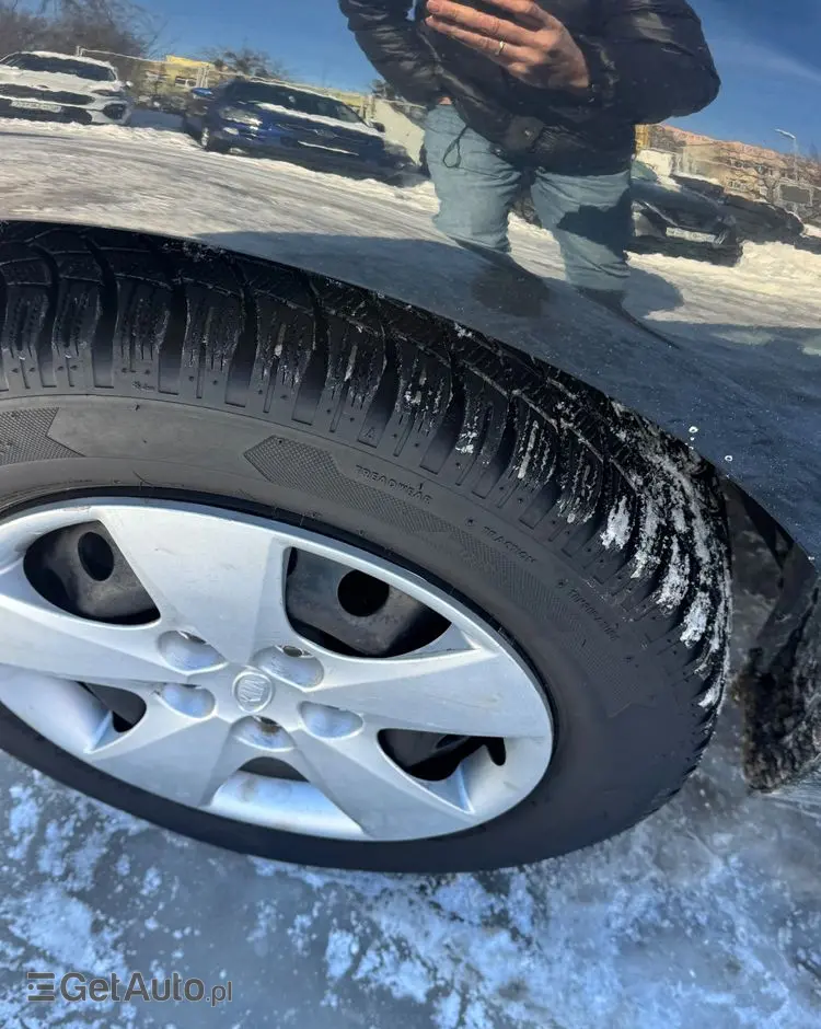 KIA Venga 1.6 CVVT Black Collection