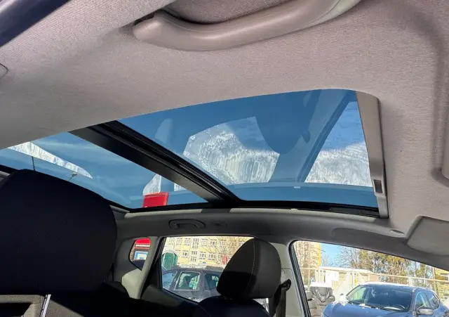 KIA Venga 1.6 CVVT Black Collection