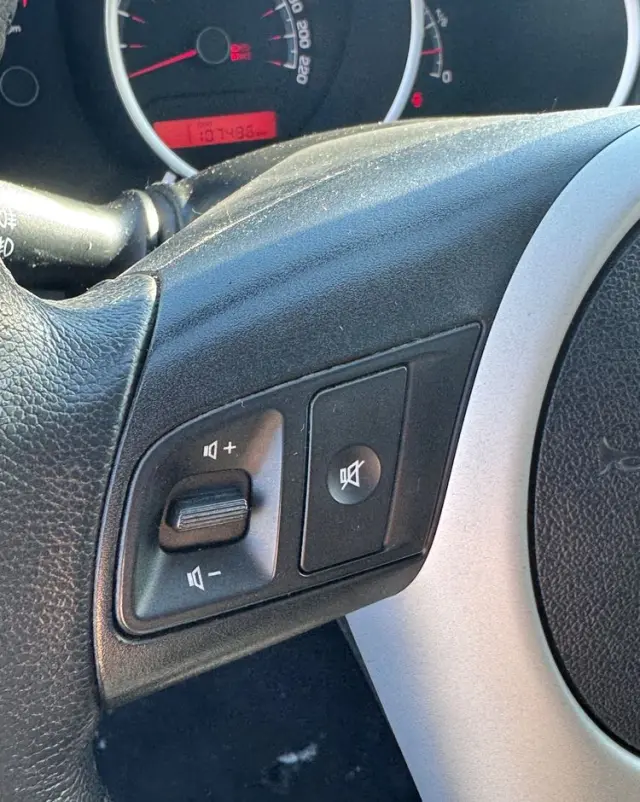 KIA Venga 1.6 CVVT Black Collection