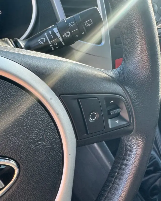 KIA Venga 1.6 CVVT Black Collection