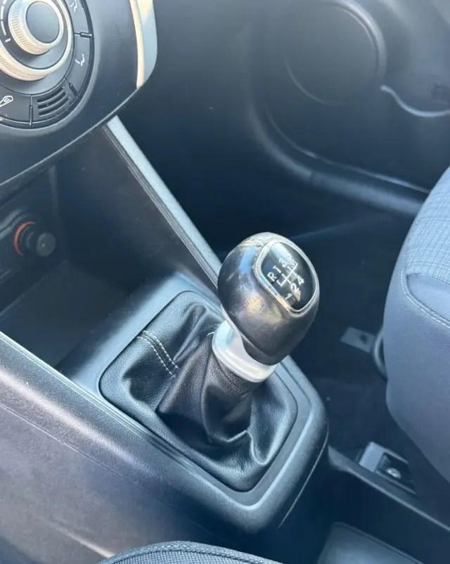 KIA Venga 1.6 CVVT Black Collection