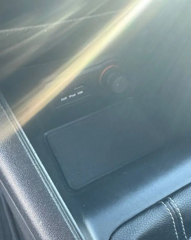 KIA Venga 1.6 CVVT Black Collection