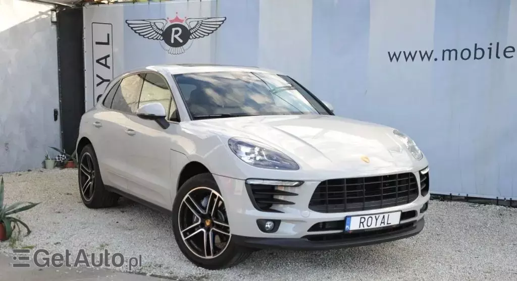 PORSCHE Macan 