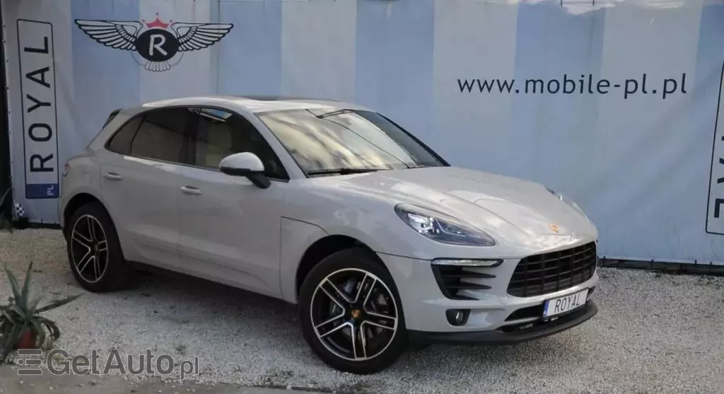 PORSCHE Macan 