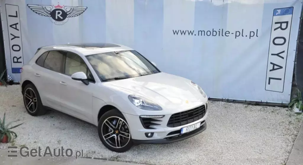 PORSCHE Macan 