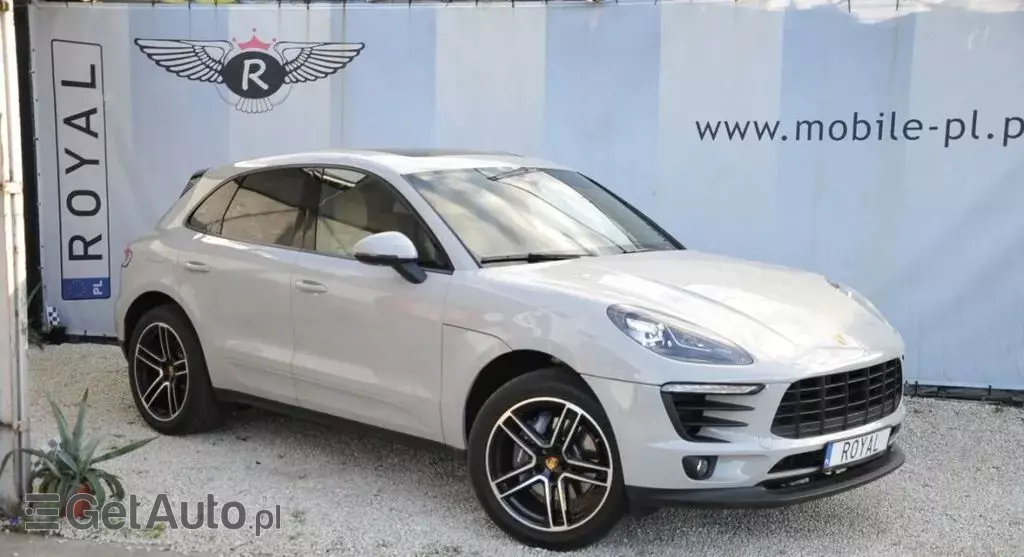 PORSCHE Macan 