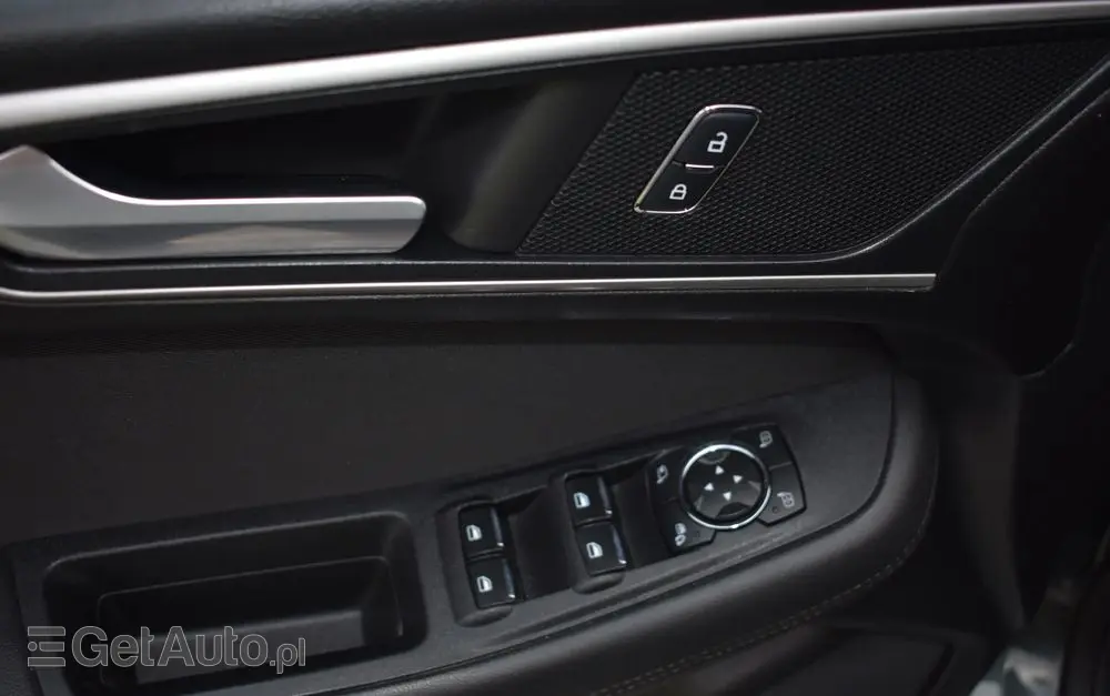 FORD S-Max 1.5 EcoBoost Titanium