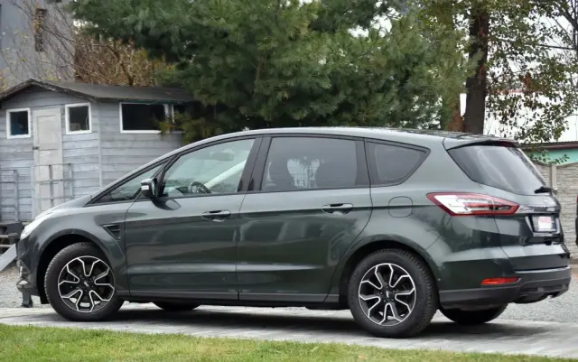 FORD S-Max 1.5 EcoBoost Titanium