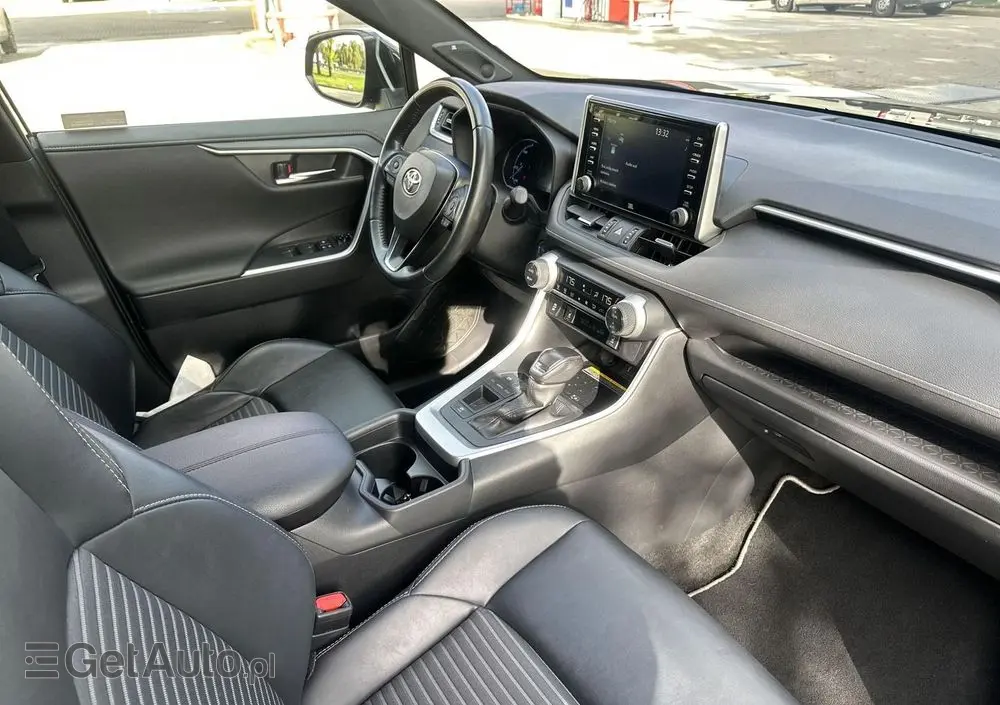 TOYOTA RAV4 2.5 Hybrid Black Edition by JBL 4x2