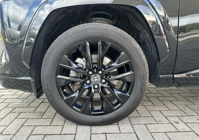 TOYOTA RAV4 2.5 Hybrid Black Edition by JBL 4x2