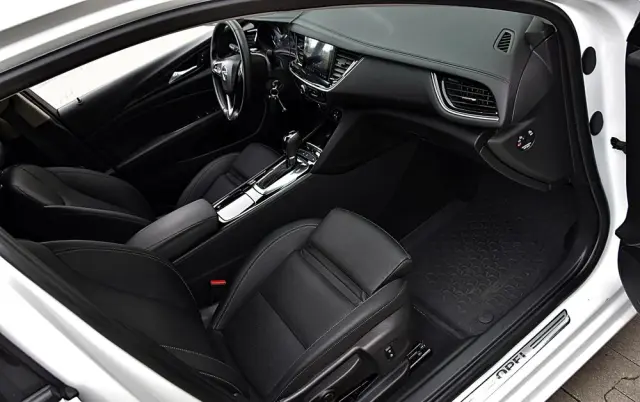 OPEL Insignia 2.0 BiTurbo 4x4 Innovation