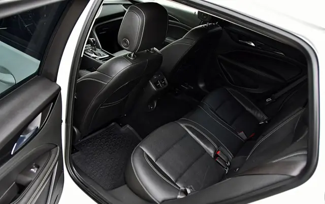 OPEL Insignia 2.0 BiTurbo 4x4 Innovation