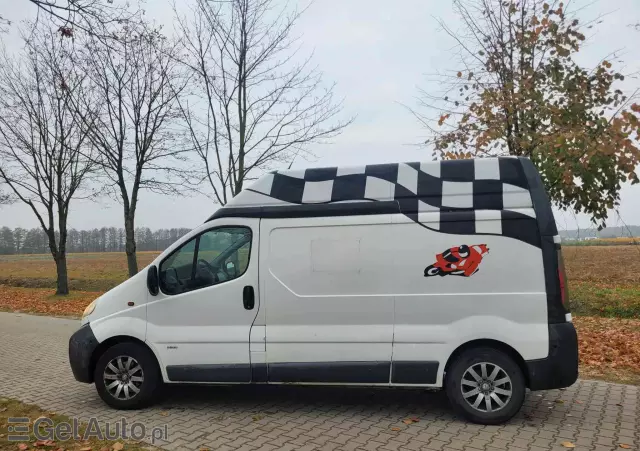 OPEL Vivaro 