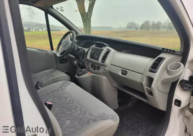 OPEL Vivaro 