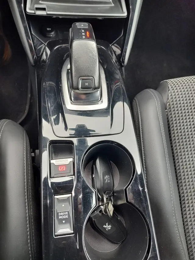 PEUGEOT 208 GT Line S&S Aut.