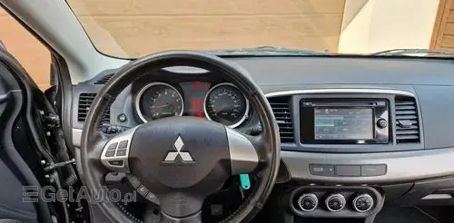 MITSUBISHI Lancer 