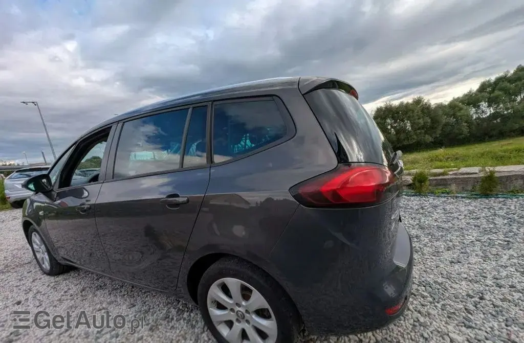 OPEL Zafira 