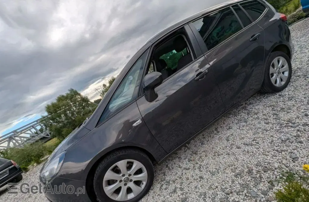 OPEL Zafira 