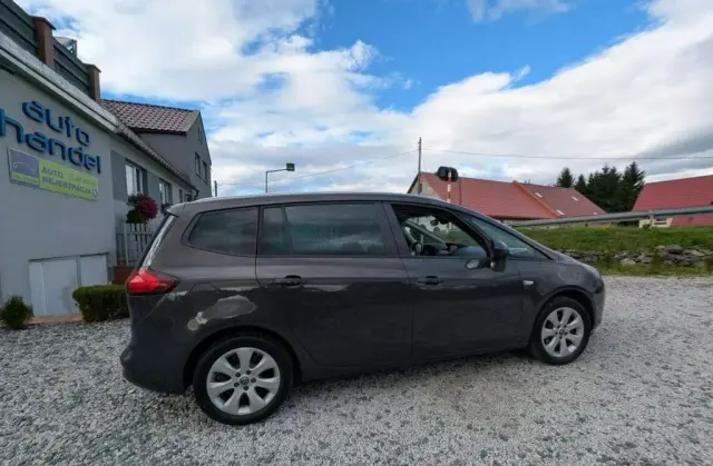 OPEL Zafira 