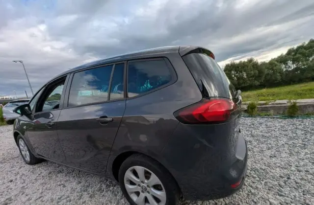 OPEL Zafira 