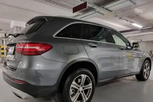 MERCEDES-BENZ GLC 