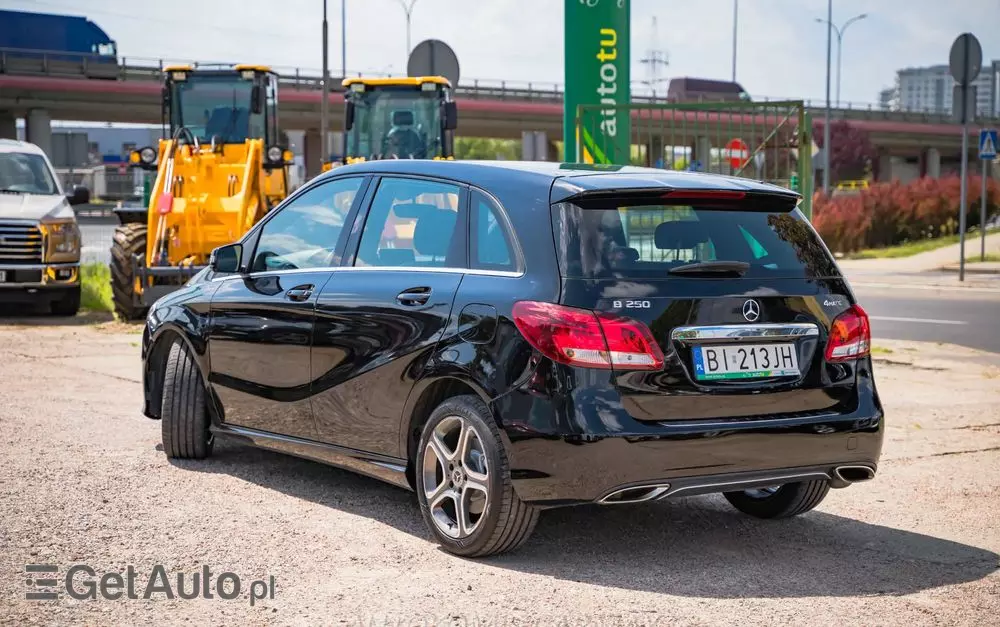 MERCEDES-BENZ Klasa B 250 4-Matic